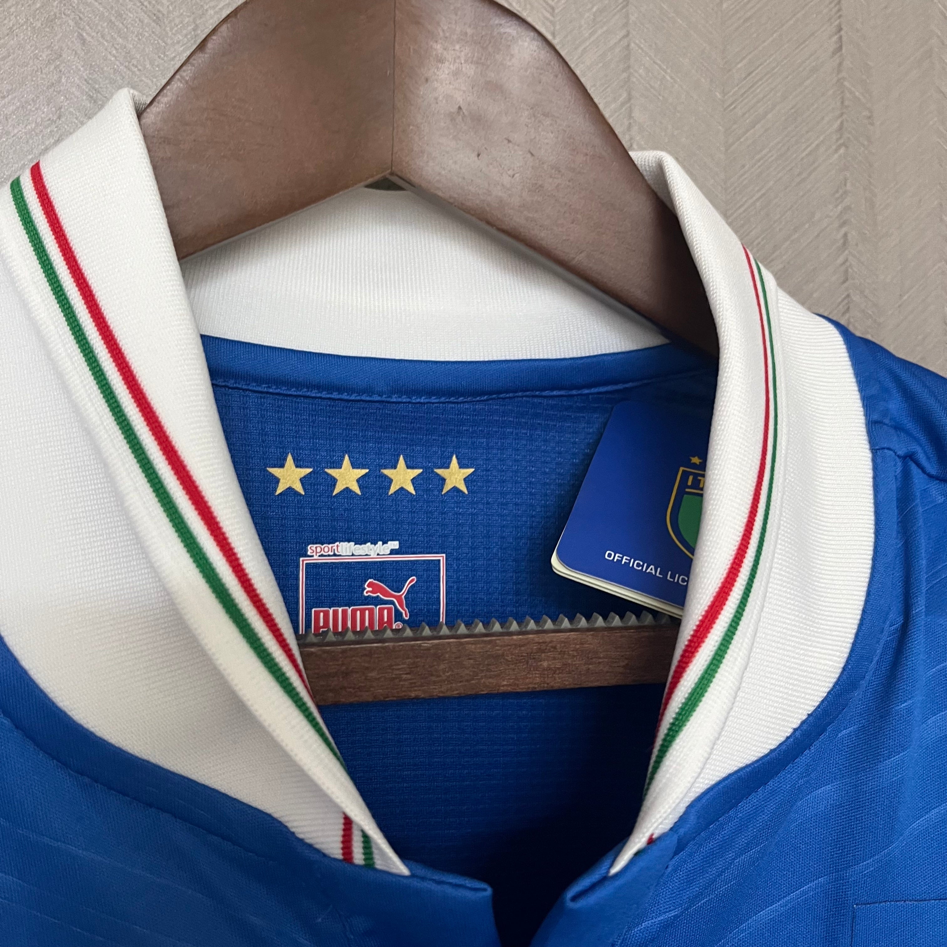Retro Italian 2012 Home