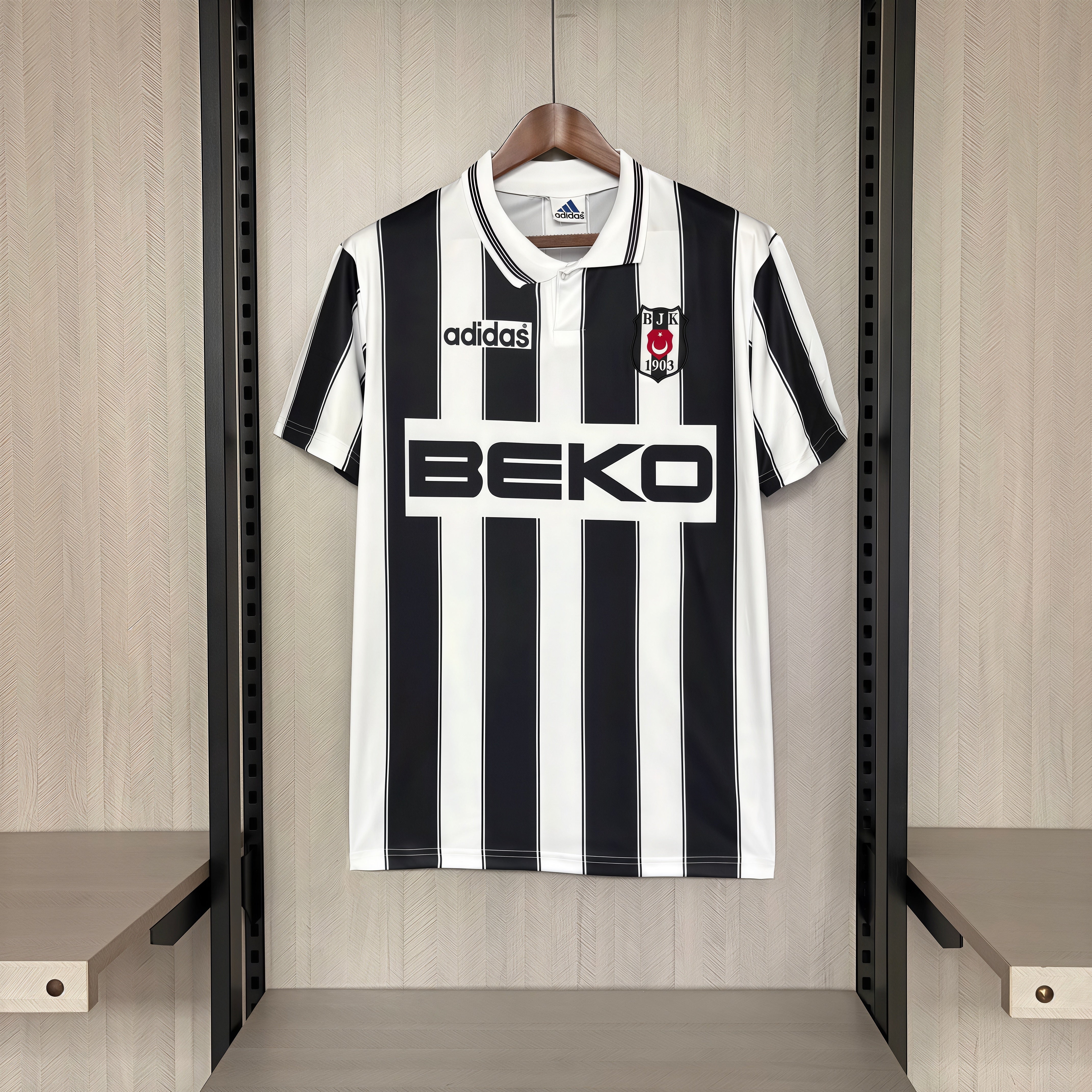 Retro Besiktas 1996/97 Away Jersey