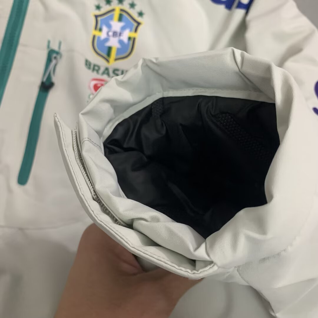 Official Brazil Winter Puffer Jacket - Off-White & Emerald - THERMAL EDITION